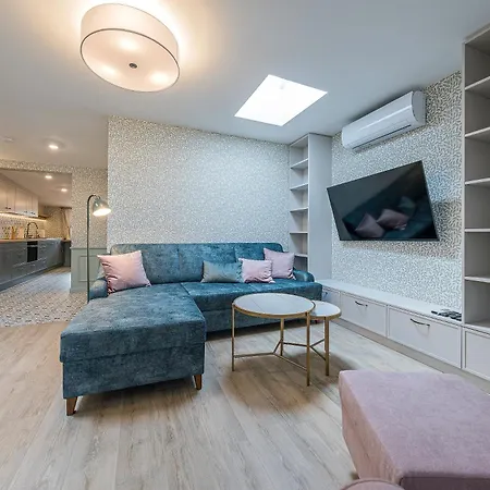 Deco With Terrace By Oneapartments Apartment