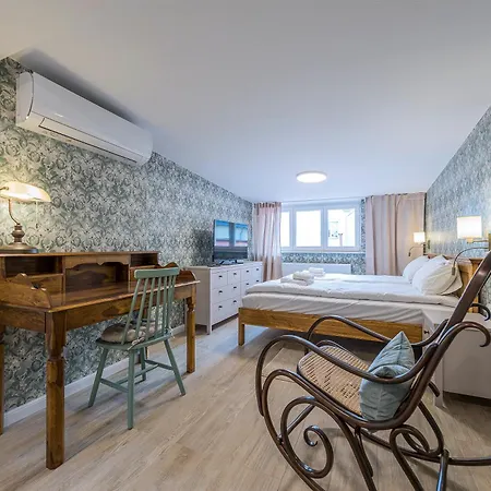 Apartment Deco With Terrace By Oneapartments