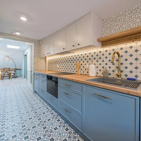 Apartment Deco With Terrace By Oneapartments *