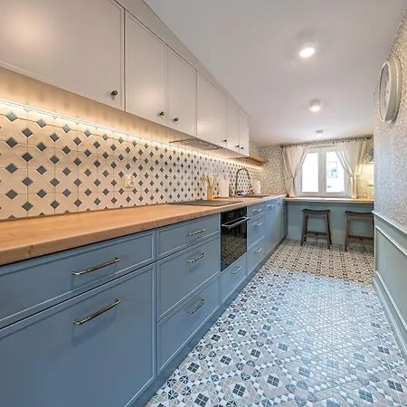 Deco With Terrace By Oneapartments Apartment *