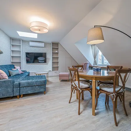Deco With Terrace By Oneapartments Apartment